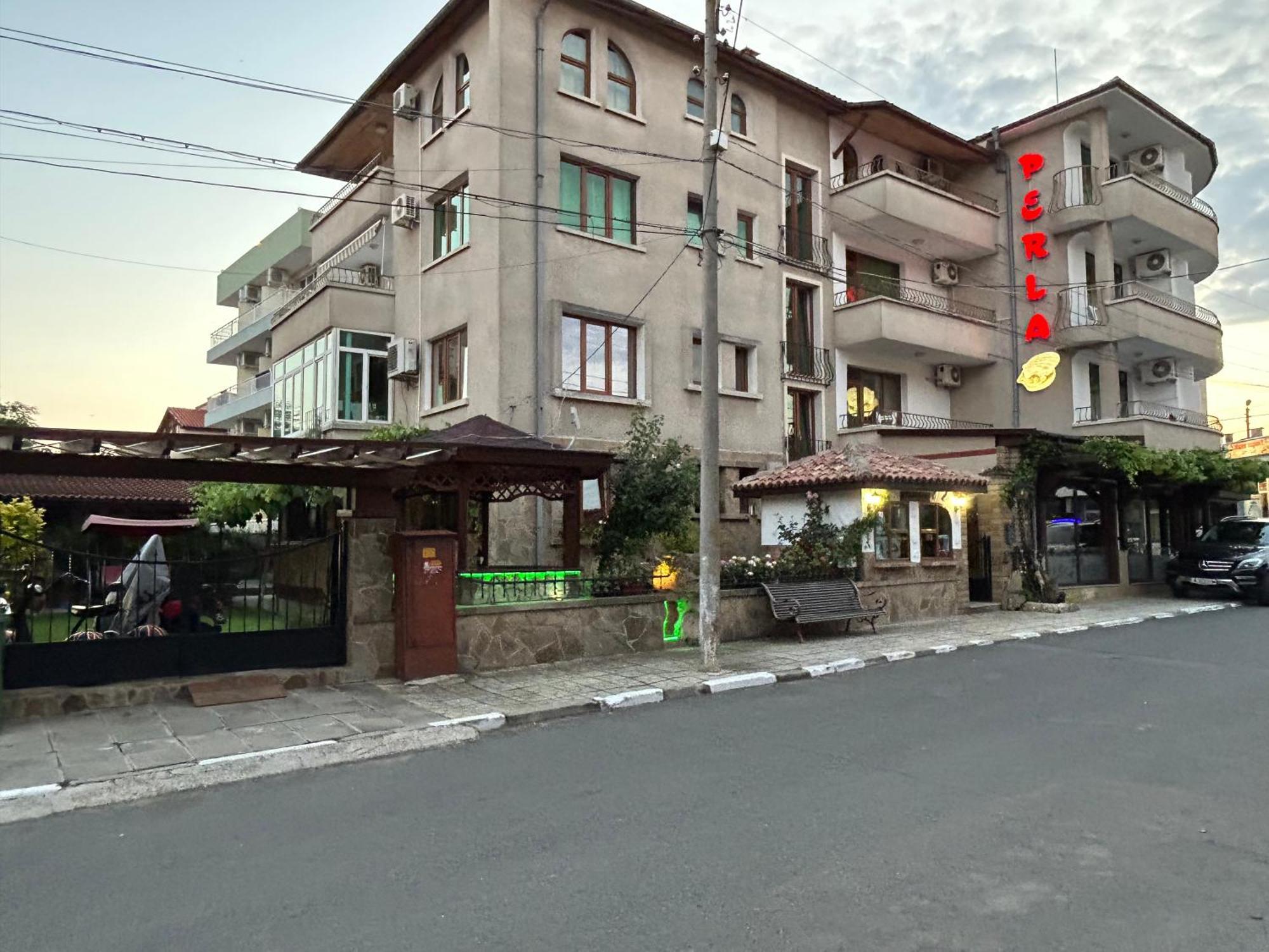 فندق Къща"Перла" رافدا المظهر الخارجي الصورة
